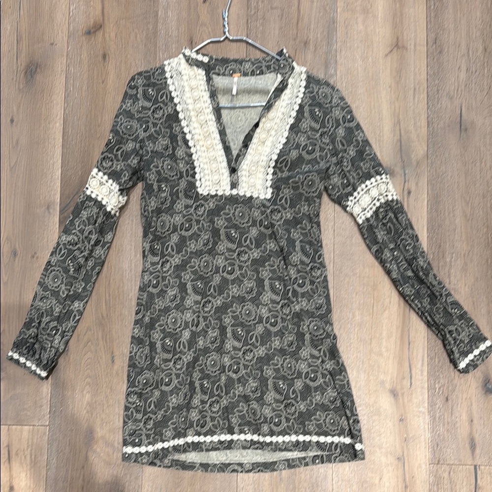 Free people Paisley Long Sleeve dress with Lace Trim